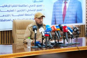 المحافظ شيخ يستعرض مستجدات الأوضاع الأمنية والإنسانية والخدمية في العاصمة عدن
