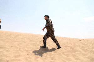 العقيد ذويزن السلمي.. قائد ميداني تسبق أفعاله الأضواء