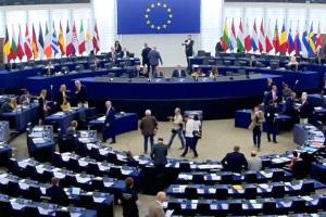 مشدل : موقف البرلمان الأوروبي يشكل مكسباً للدبلوماسية اليمنية، ويسقِط محاولات المليشيات التغطية على جرائمها