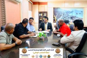 وكيل محافظة عدن لشؤون الشباب يلتقي بعثة المنتخب الوطني وينقل اهتمام المحافظ بدعم مشاركتها في بطولة العالم