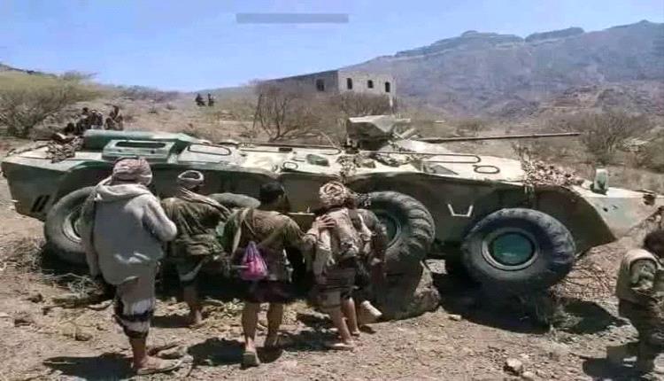  تسليم مواقع عسكرية في غرب تعز للحوثيين خلال هجوم مباغت