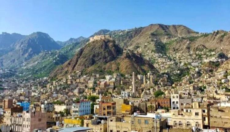 اشتباكات عنيفة في قرى غيل بني عمر.. وسقوط شهيدين جراء قصف حوثي