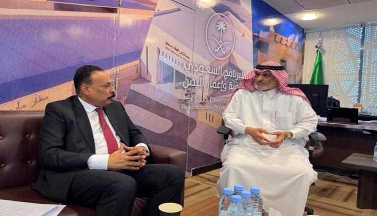 وزير الأشغال يبحث مع البرنامج السعودي تعزيز التعاون في قطاع الطرق والبنية التحتية