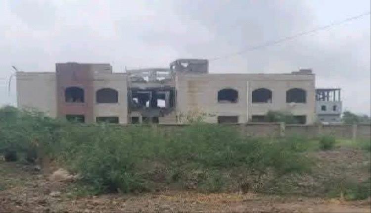 جريمة تهجير جديدة.. الحوثيون يطردون سكان قرية كاملة في تعز ويحولونها لثكنة صواريخ