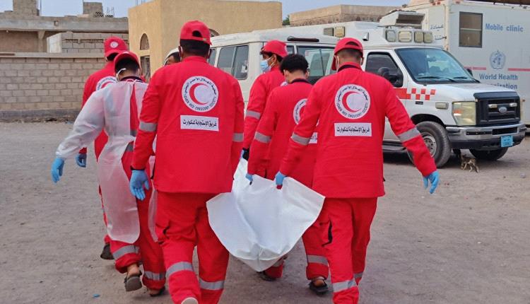 نقل 19 جثمانا من المضاربة بلحح الى مستشفى الجمهورية بعدن 