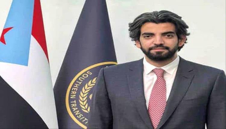 البيض يدعو واشنطن لمقاربة شاملة في اليمن وعدم ترك إدارة الملف للسعودية وحدها