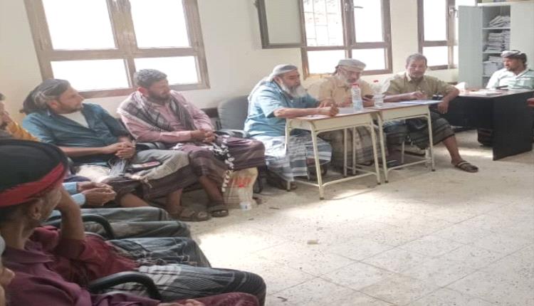 يافع.. المخيري والنوباني يتفقدان مدارس حطاط ويناقشان تحديات نقص المعلمين