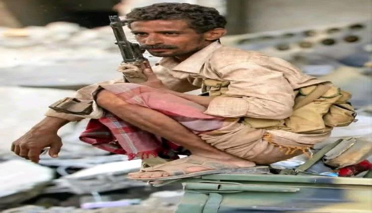 ليس مجرد مقاتل.. صورة تاريخ تُروى على صخور جبال الصبيحة الشامخة