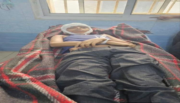 مقتل طفل وإصابة مواطنة بقصف حوثي على حي سكني شرقي تعز