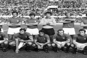 وفاة ماتزولا أسطورة إنتر ومنتخب إيطاليا عن عمر 83 عاما
