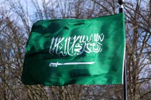 للاشقاء في السعودية.. الى متى يستمر الرهان على مراكز القوى التقليدية؟
