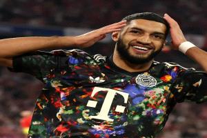 الصيباري يتوج موسمه الاستثنائي بجائزة ذهبية