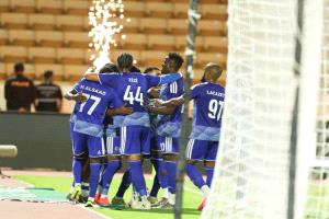 نيوم يطيح بالخليج بثلاثية في دوري روشن السعودي