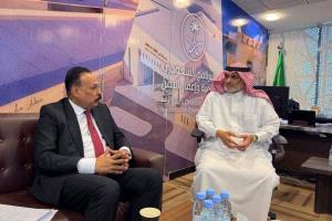 وزير الأشغال يبحث مع البرنامج السعودي تعزيز التعاون في قطاع الطرق والبنية التحتية