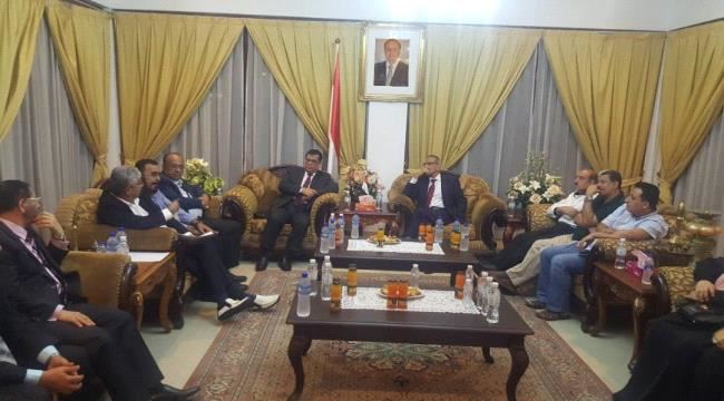 وزير التربية يناقش أوضاع التعليم بالمدارس اليمنية في #ماليزيا