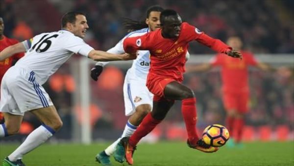 ليفربول يلاحق مانشستر سيتي 