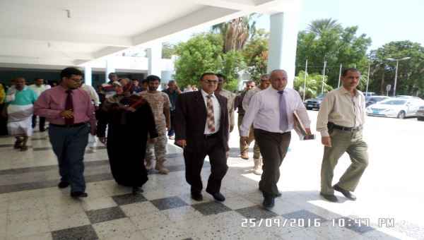 رئيس جامعة عدن يتفقد دار الطباعة والنشر وعددٍ من الكليات 