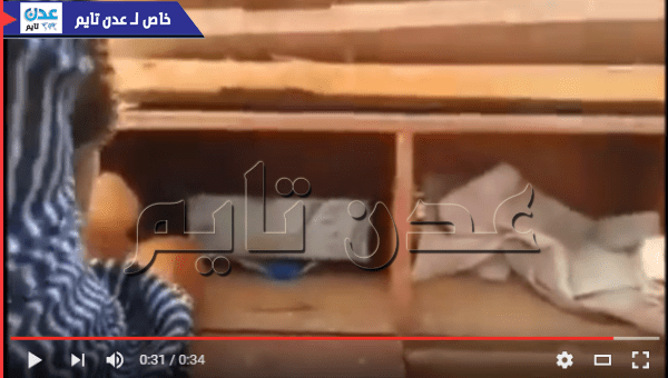 فيديو/ شاهد تفكيك عبوة ناسفة في مسجد بعدن  