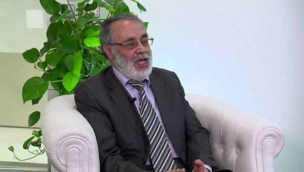 مفكر تونسي يعلن الحل الحاسم للأزمة اليمنية